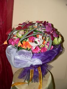 С описаниями и ценами вы можете ознакомиться на сайте нашей компании цветы доставка заказ букетов